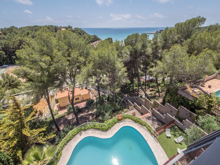 image th128 Villa · Tarragona · 4 dormitorios · 5 camas · 4 baños 34