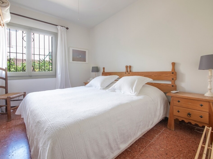 image th129 Villa in Cambrils · 5 bedrooms · 9 beds · 3 baths 11