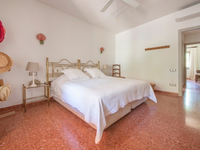 image th129 Villa in Cambrils · 5 bedrooms · 9 beds · 3 baths 19