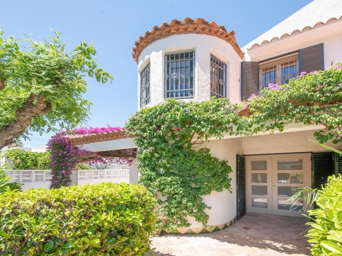 image th129 Villa in Cambrils · 5 bedrooms · 9 beds · 3 baths 22