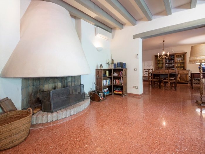 image th129 Villa in Cambrils · 5 bedrooms · 9 beds · 3 baths 3