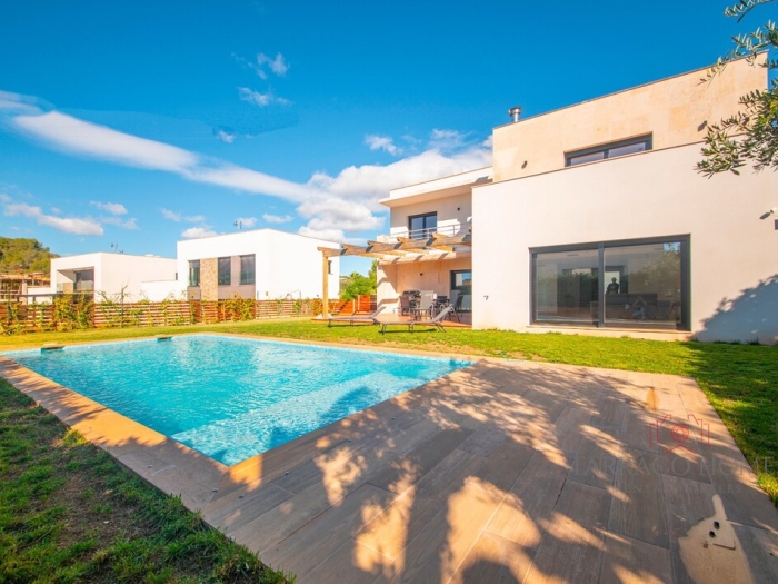 image TH130 Villa · El Catllar · 5 dormitorios · 6 camas · 4 baños 38