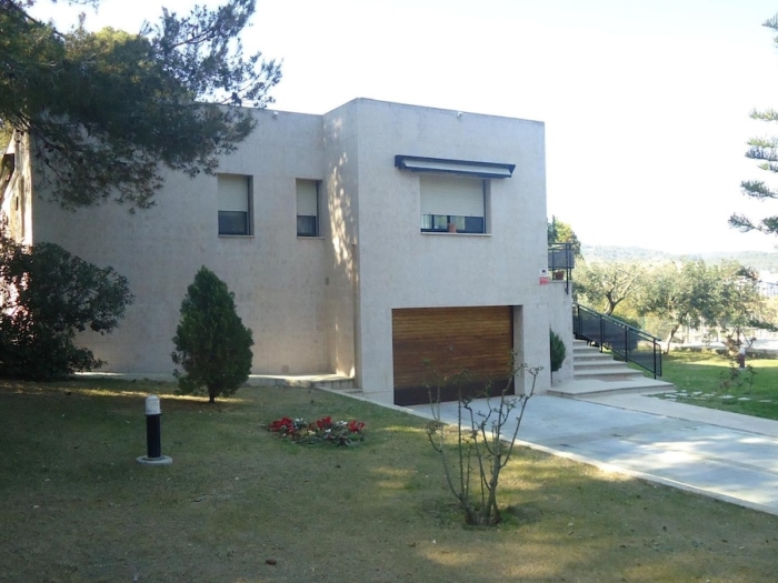 image th142 Villa · Tarragona · 5 dormitorios · 6 camas · 2 baños 41