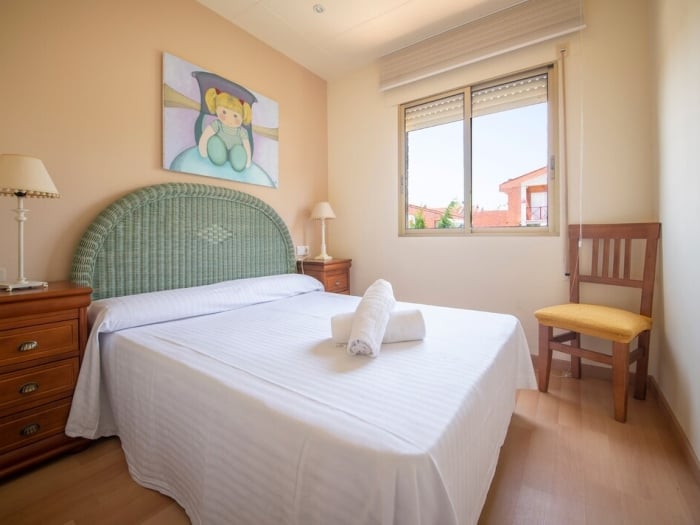 image th156 Townhouse in Tarragona · 4 bedrooms · 5 beds · 2 baths 13