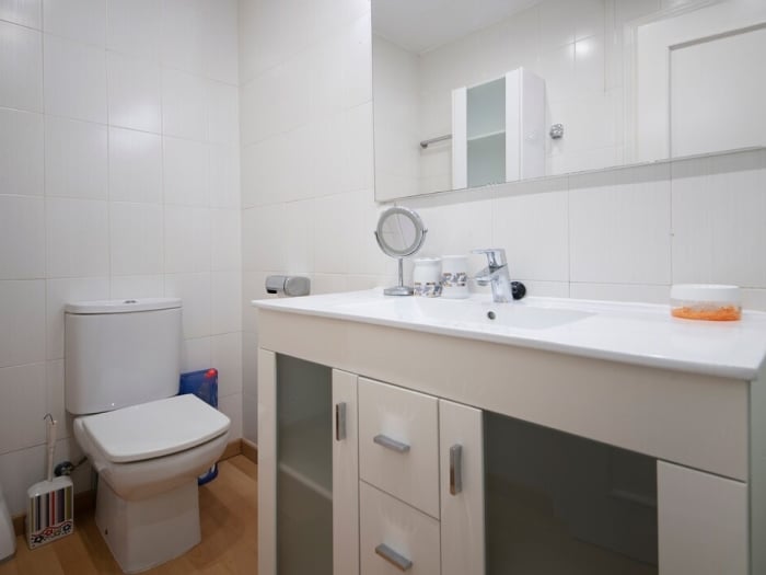 image th156 Townhouse in Tarragona · 4 bedrooms · 5 beds · 2 baths 15