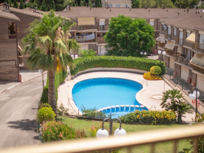 image th156 Townhouse in Tarragona · 4 bedrooms · 5 beds · 2 baths 1