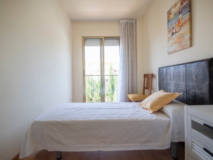 image th156 Townhouse in Tarragona · 4 bedrooms · 5 beds · 2 baths 21
