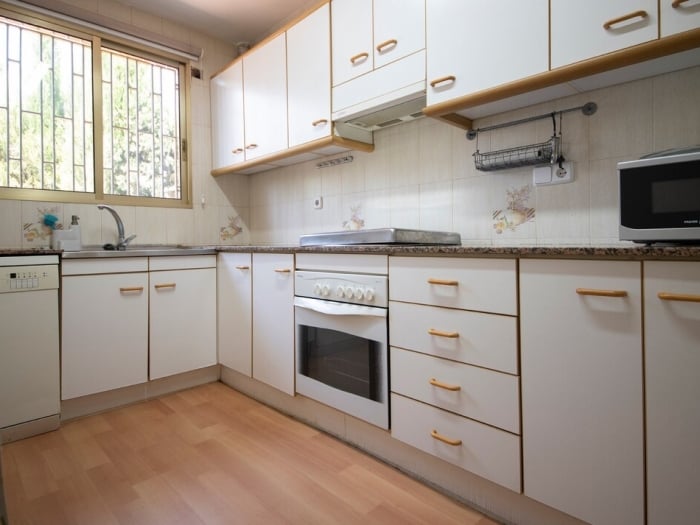 image th156 Townhouse in Tarragona · 4 bedrooms · 5 beds · 2 baths 35