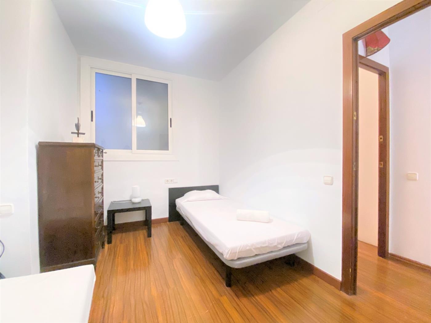 image th17 Apartamento · Tarragona · 3 dormitorios · 3 camas · 2 baños 19