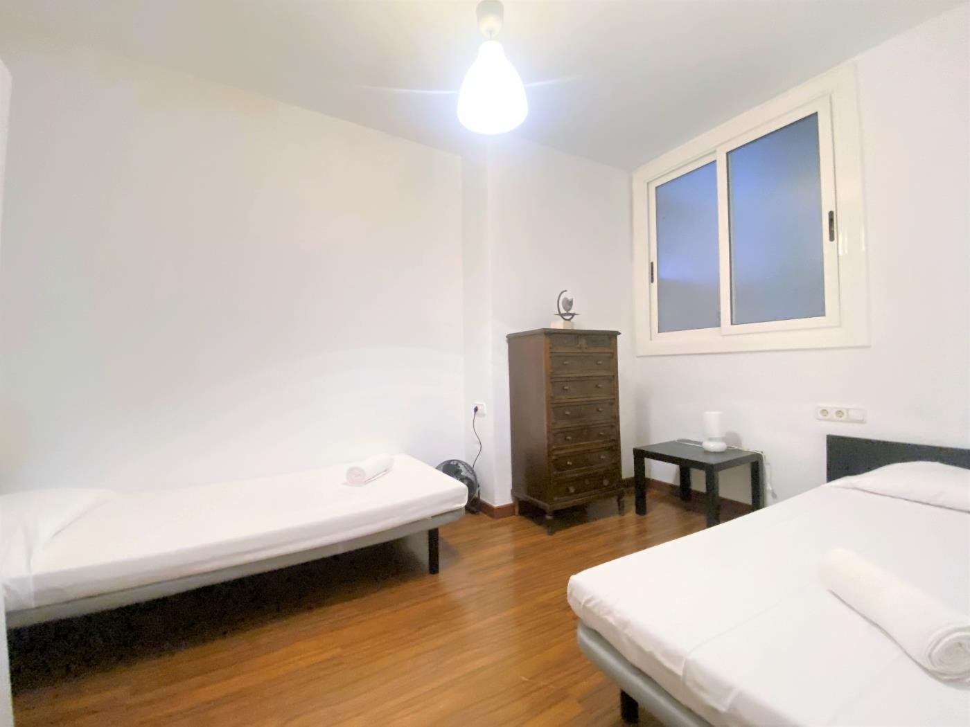 image th17 Apartamento · Tarragona · 3 dormitorios · 3 camas · 2 baños 24