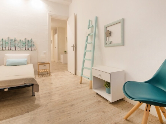 image th37 Apartamento · Tarragona · 4 dormitorios · 1 baño 16