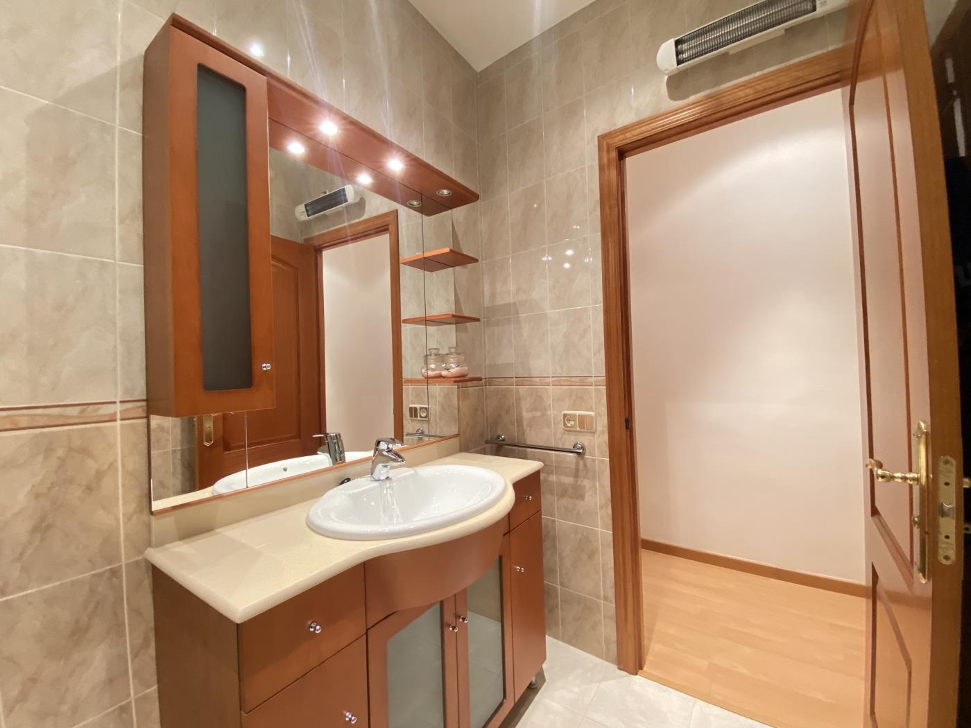 image TH61 Apartamento centrico en la Plaza de la Font 18