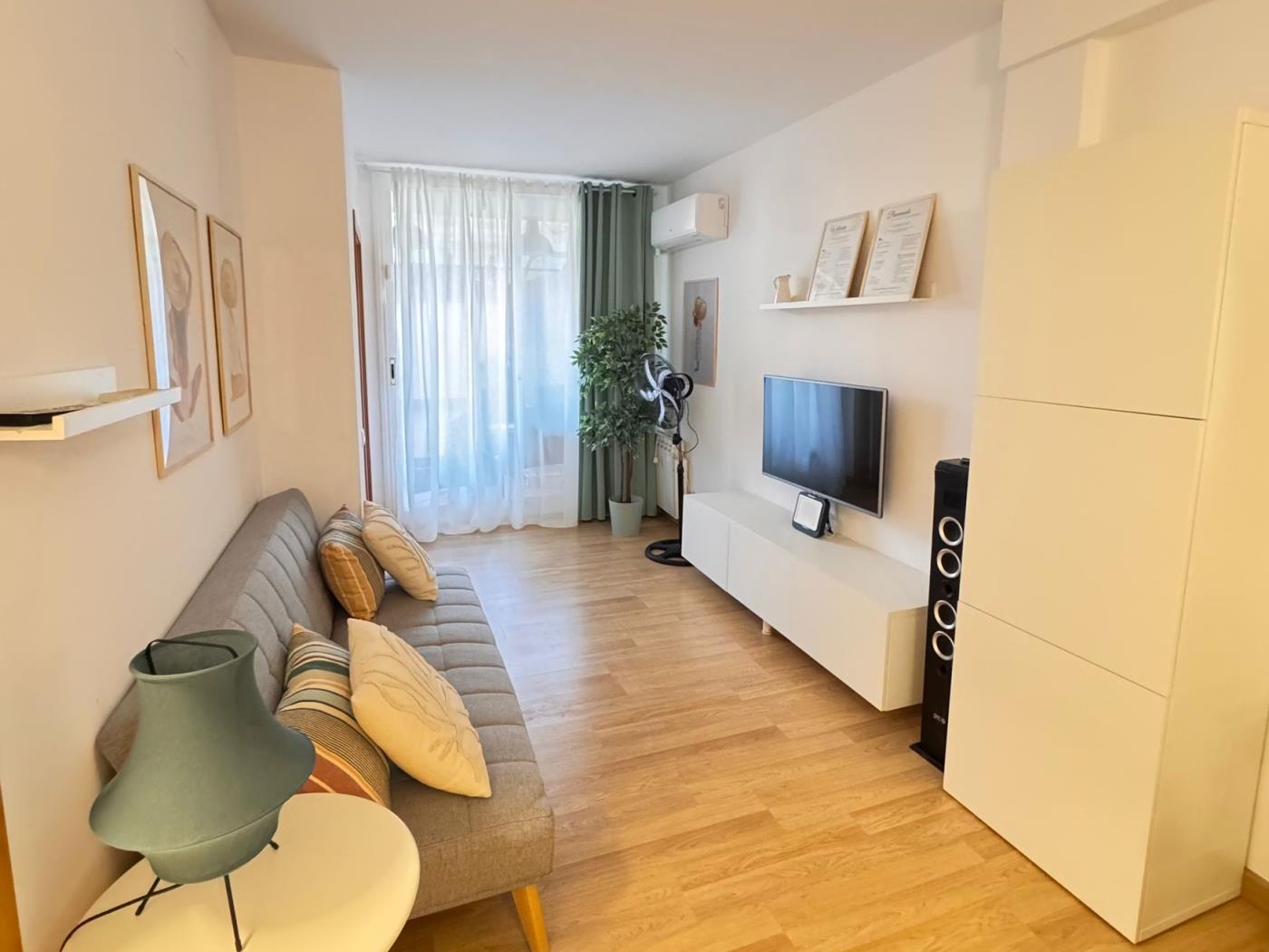 image R165 Seaside apartment 0