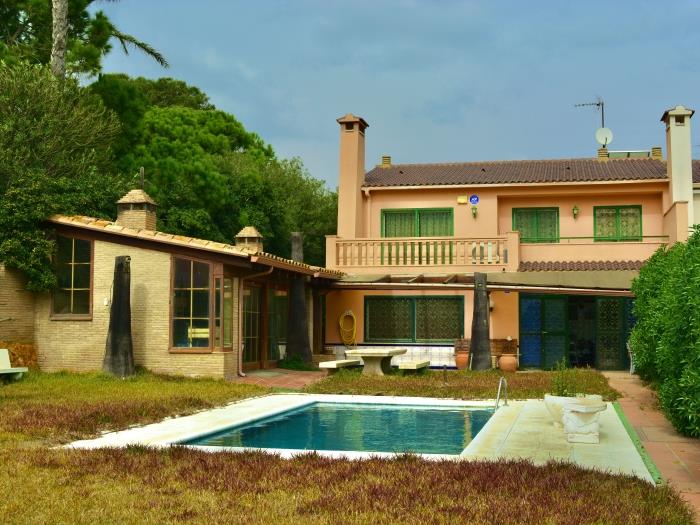 Gran casa con piscina privada y vistas al mar en el Roc de Sant Gaietà