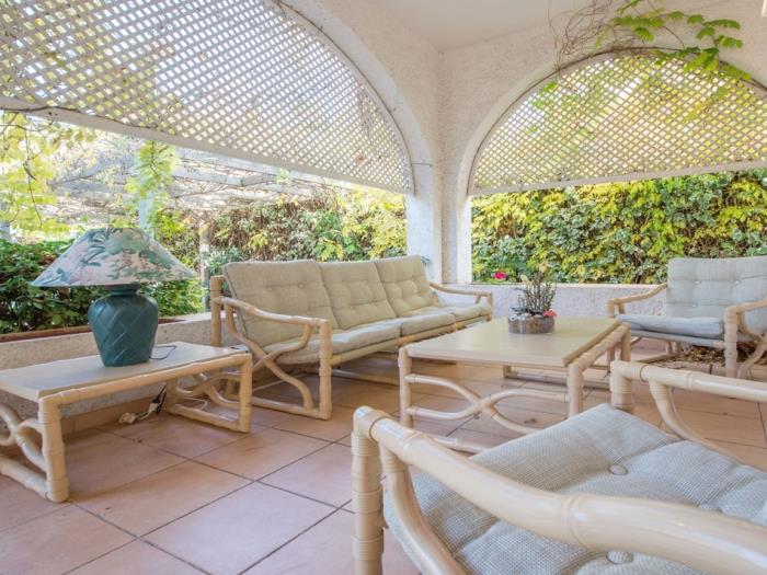 image R5 Casa Colonial en venta en segunda línea con piscina privada en Coma-ruga 8