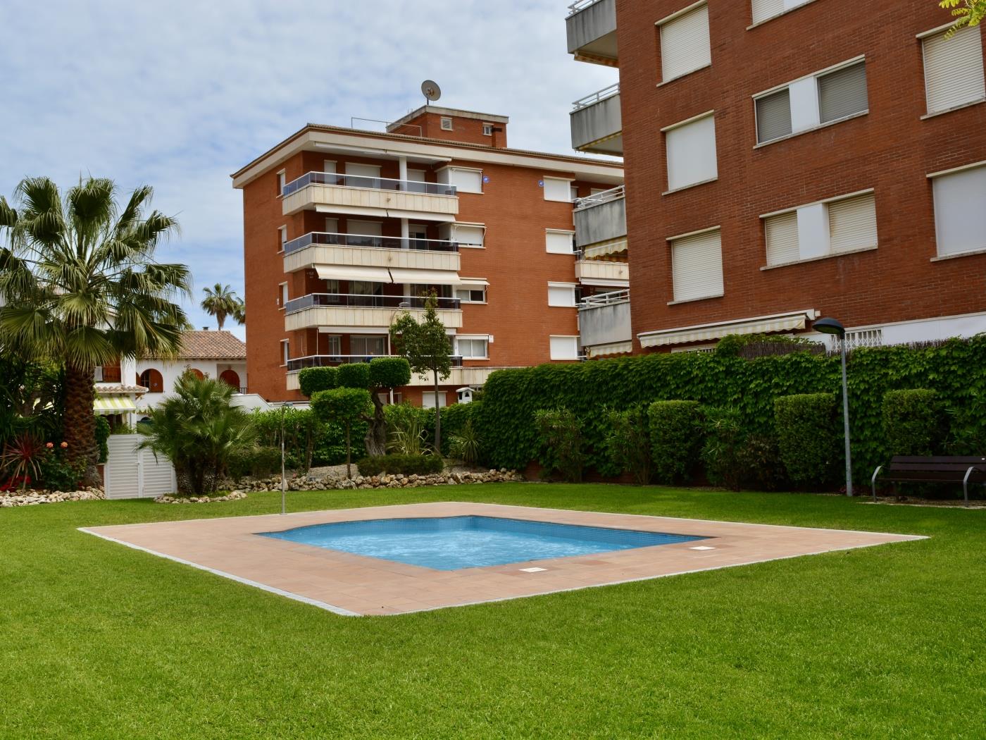 image R166 Piso a 50m de la playa con dos piscinas 1
