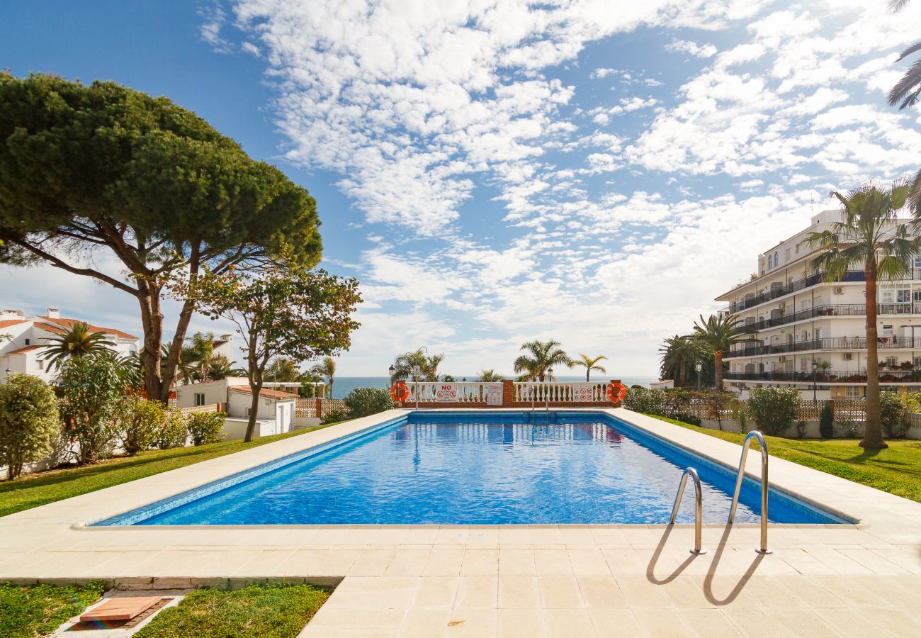 Апартаменты на Nerja - Apartment with air conditioning and communal pool in the Parador area Ref 509