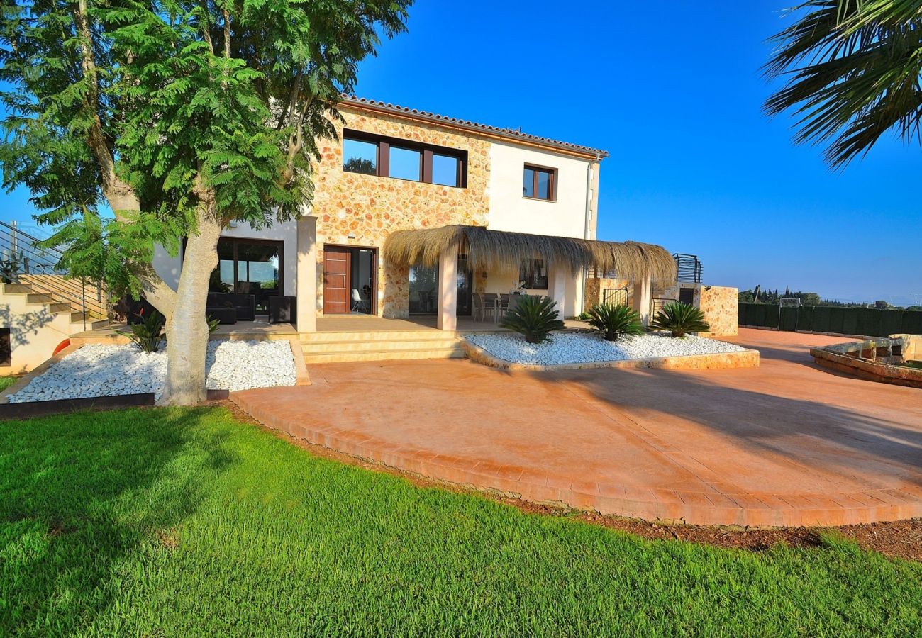 Особняк на Muro - Son Sastre 024 lujosa villa con gran piscina, aire acondicionado, jardín y terraza