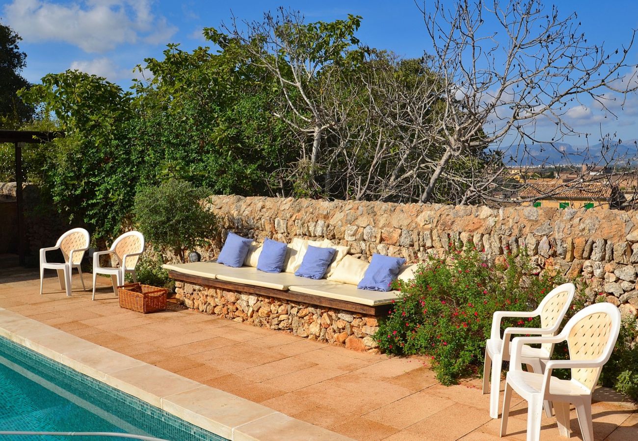 Особняк на Llubi - Son Barraquer 047 tradicional finca con piscina y magnífico jardín