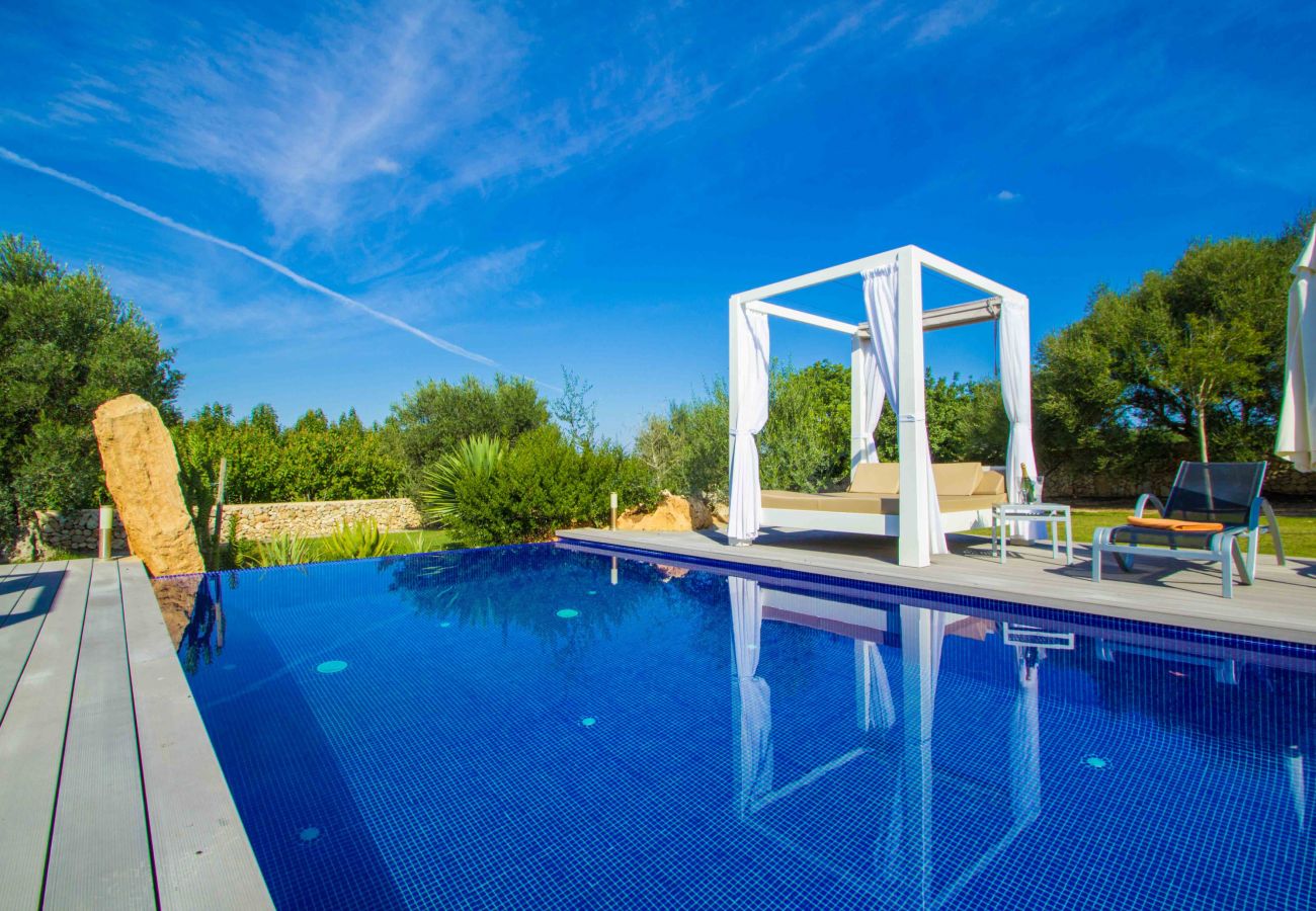 Особняк на Manacor - Hort de Conies Romani lujosa villa con piscina privada, jardín, barbacoa y aire acondicionado