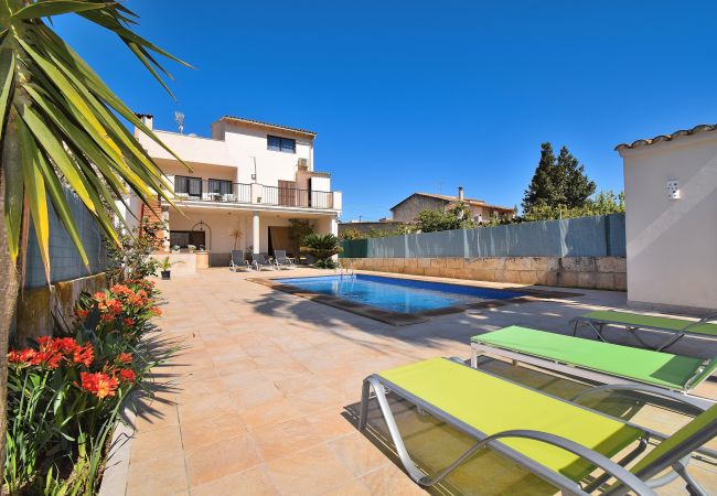  на Llubi - Desaigüa 167 fantástica villa con piscina privada, aire acondicionado, jardín, terraza y barbacoa