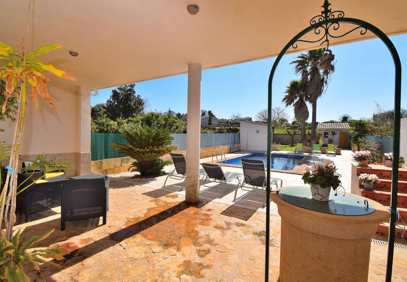 Дом на Llubi - Desaigüa 167 fantástica villa con piscina privada, aire acondicionado, jardín, terraza y barbacoa
