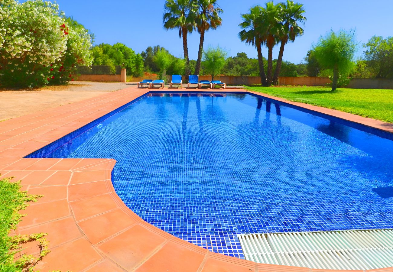 Особняк на Campos - Can Toni 403 tradicional finca con piscina privada, aire acondicionado, gran jardín y WiFi