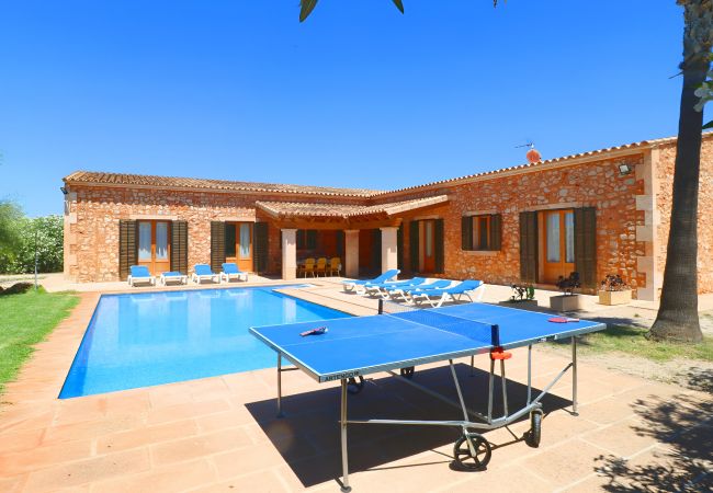 Особняк на Campos - Can Mates Nou 404 fantastica finca con piscina privada, terraza, ping pong y aire acondicionado