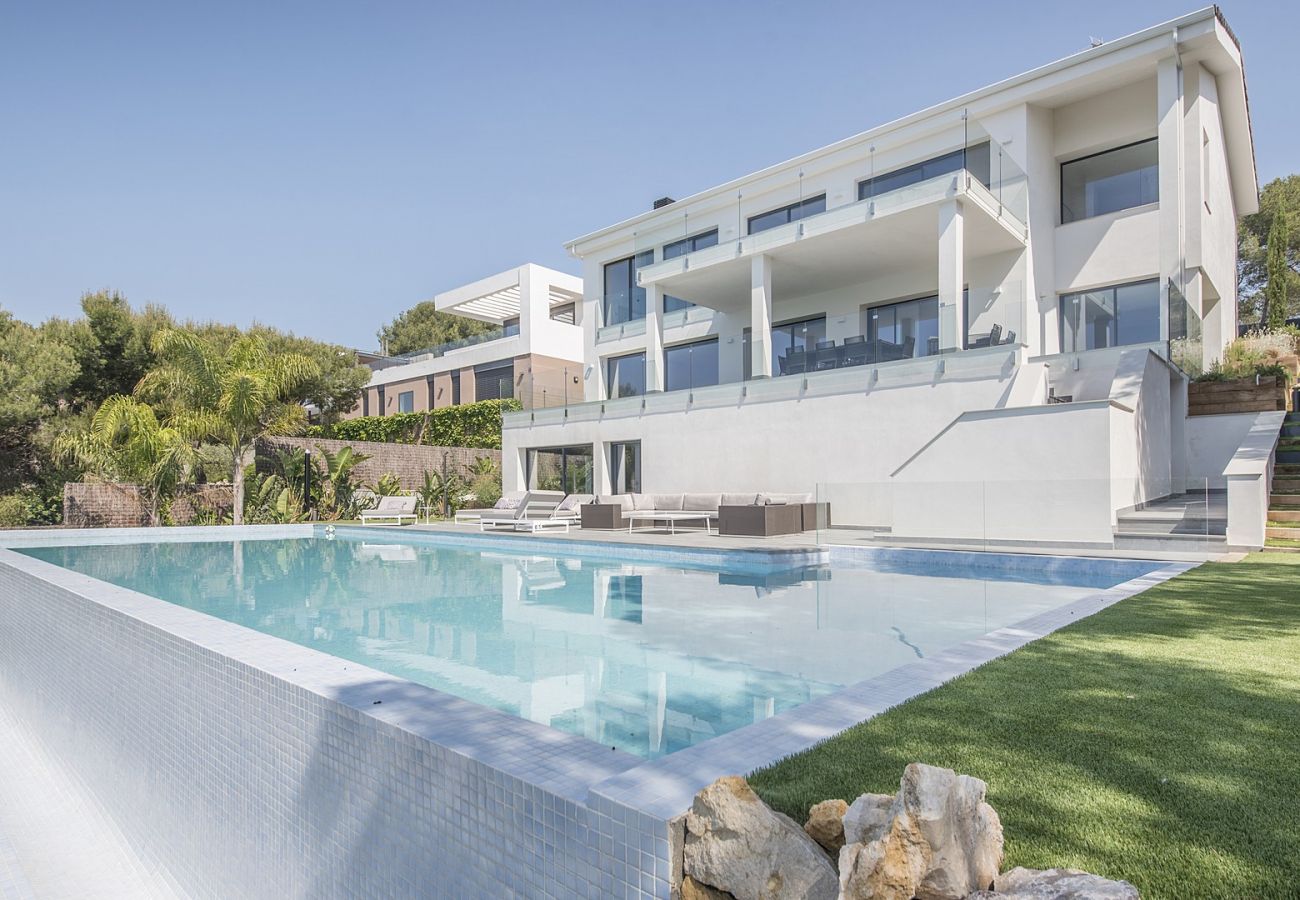Вилла на Таррагона - TH85 Exclusive villa with sea views 200m to the beach