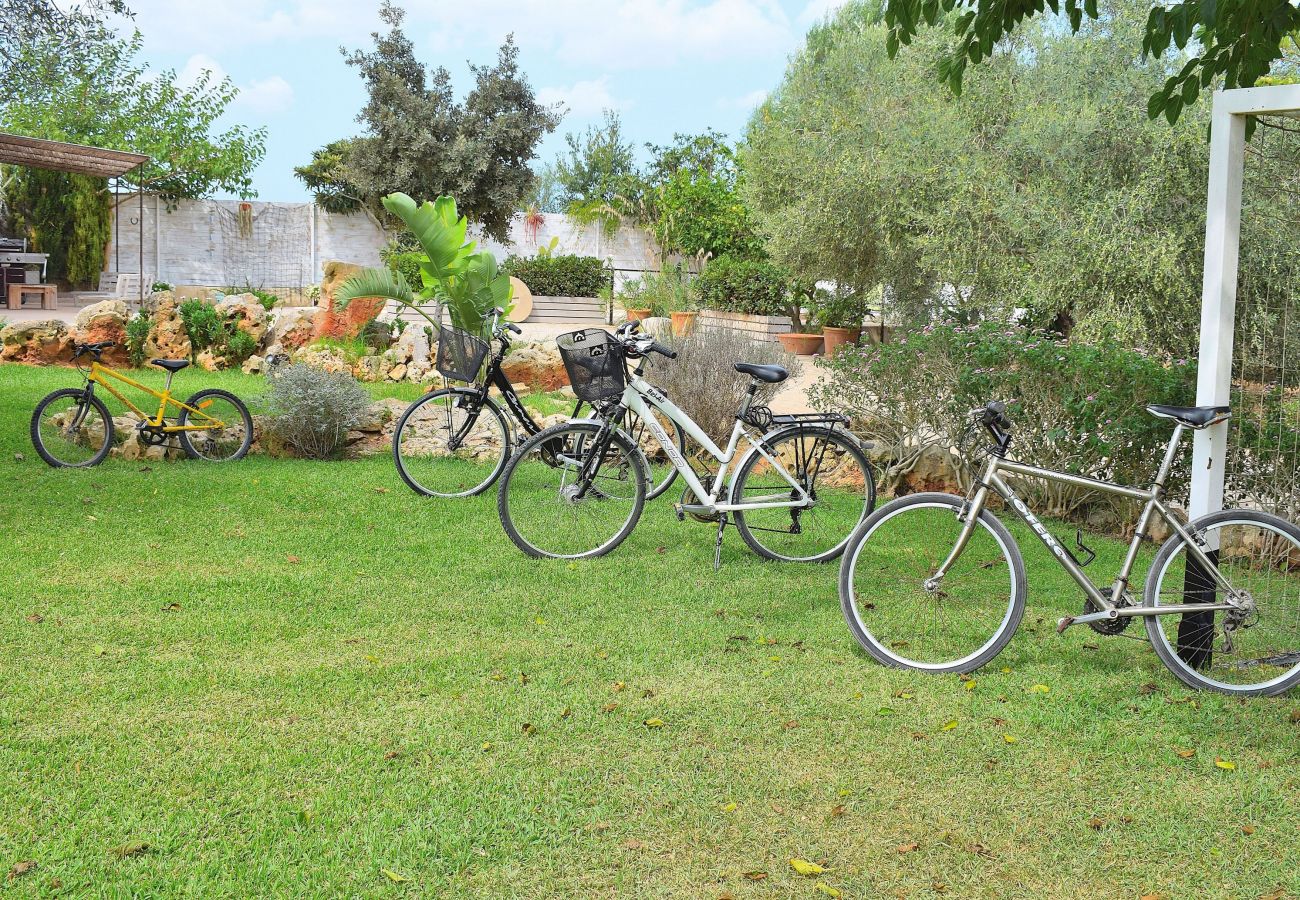 Особняк на Manacor - Son Fonto 097 maravillosa finca con piscina privada, jardín, zona de juegos, bicicletas y aire acondicionado