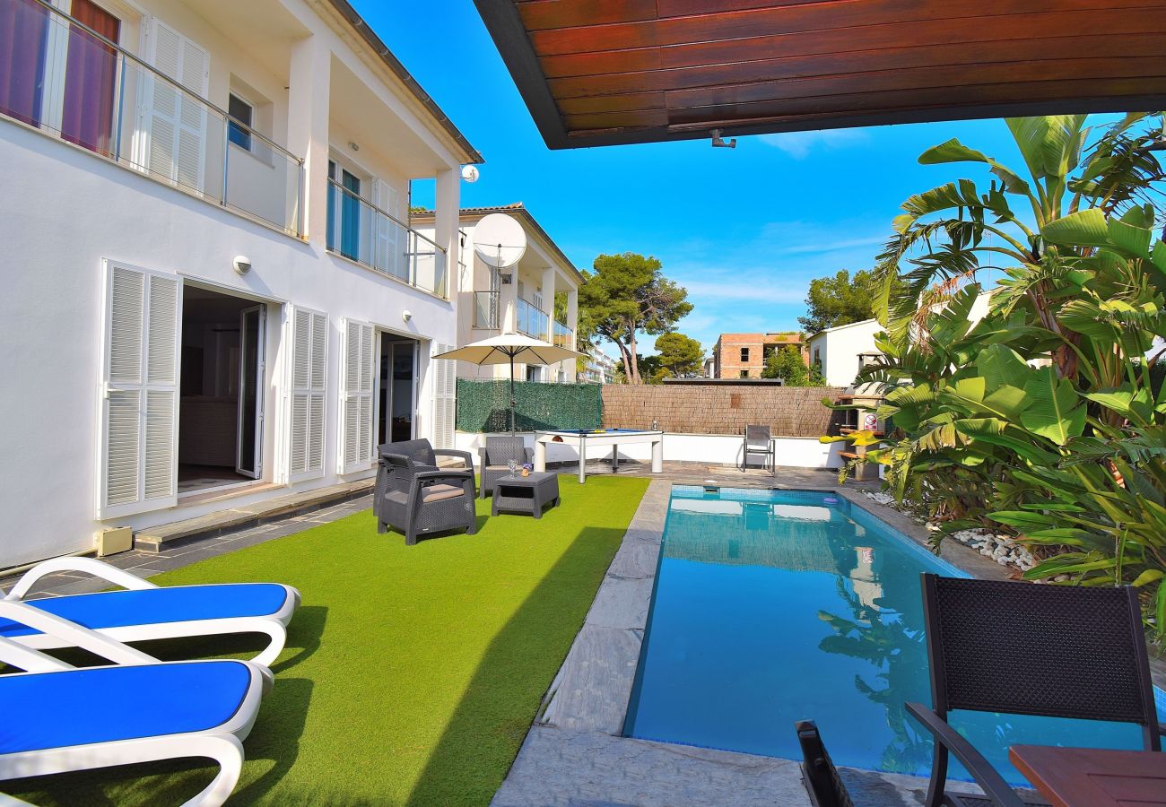 Таунхаус на Playa de Muro - Siulador 107 fantástica villa con piscina privada, terraza, mesa de billar, ping pong y aire acondicionado
