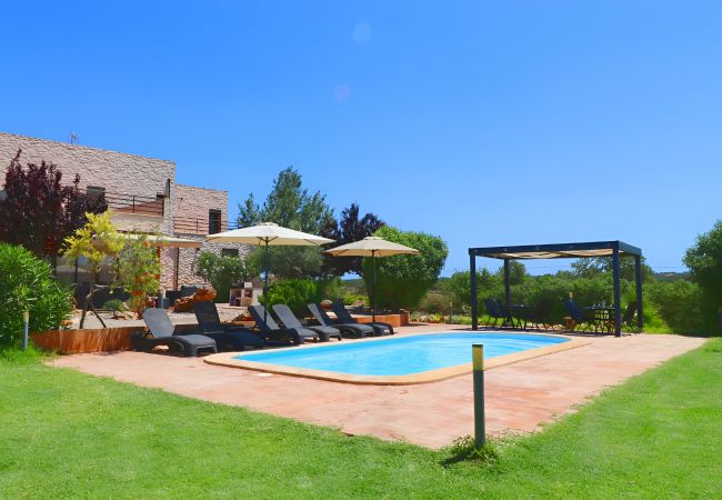  на Campos - Son Vigili 417 magnífica villa con piscina privada, jacuzzi, zona infantil y aire acondicionado