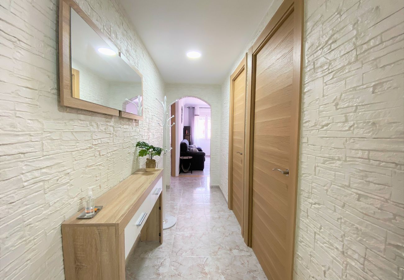 Апартаменты на Таррагона - TH134 Квартира в центре с кондиционером и WIFI