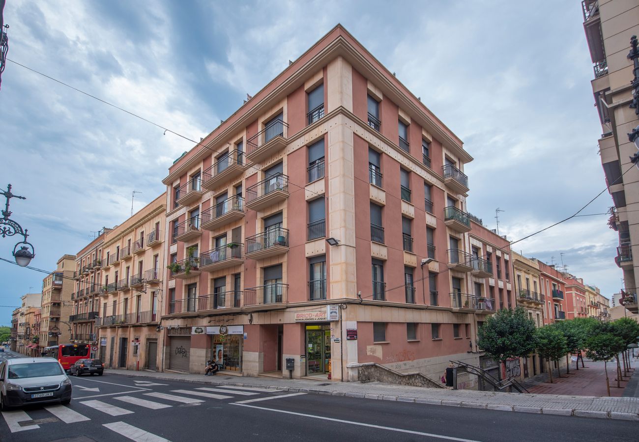 Апартаменты на Таррагона - TH140 Квартира в центре города с кондиционером